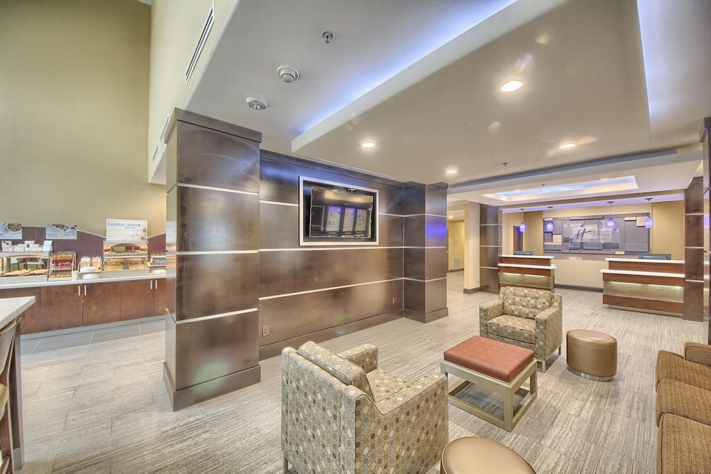 Holiday Inn Express & Suites Carrizo Springs by IHG - photo 32