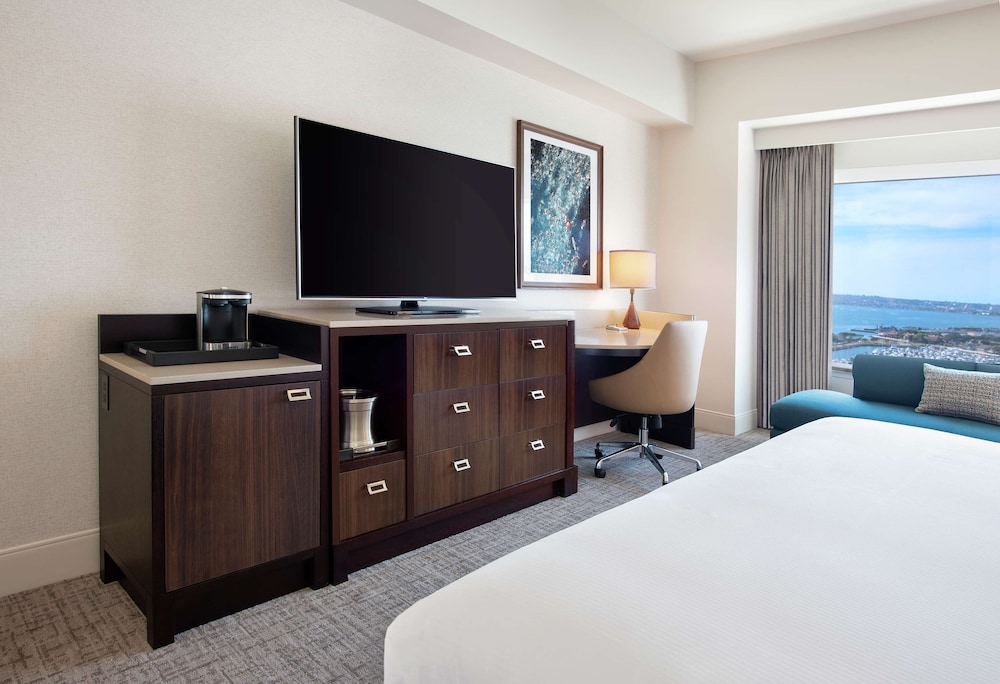 Hilton San Diego Bayfront - photo 36