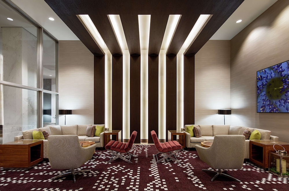 Hilton Garden Inn Downtown Dallas - photo 2