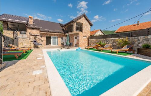 Cozy Home In Gracac With Sauna — 4-Star Luxury Hotel in Gracac, Croatia