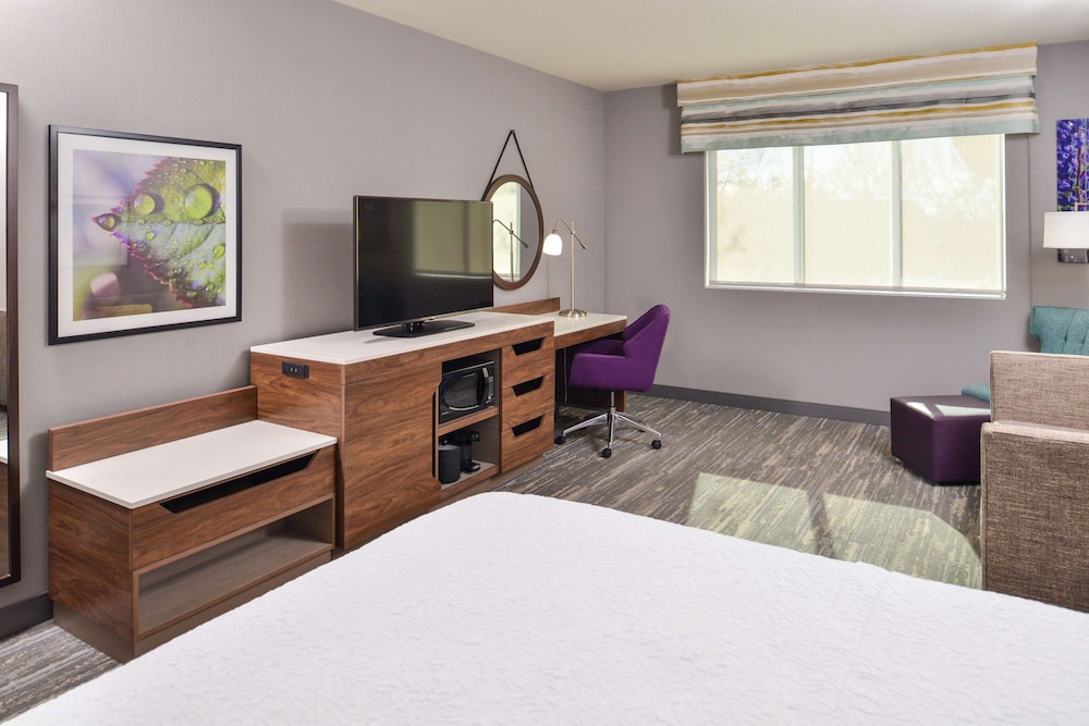 Hampton Inn & Suites Boise Spectrum - photo 28