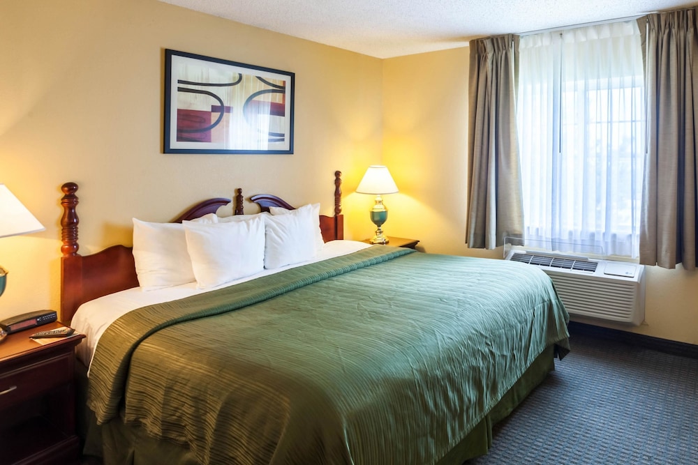Quality Inn & Suites Lincoln North - photo 13
