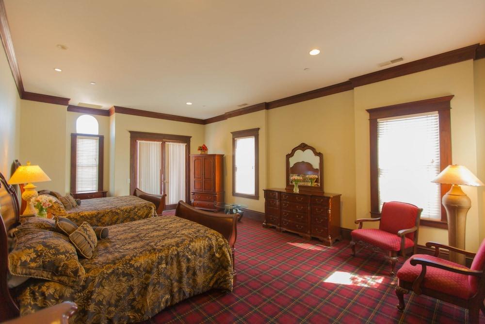 Santa Paula Inn - photo 4