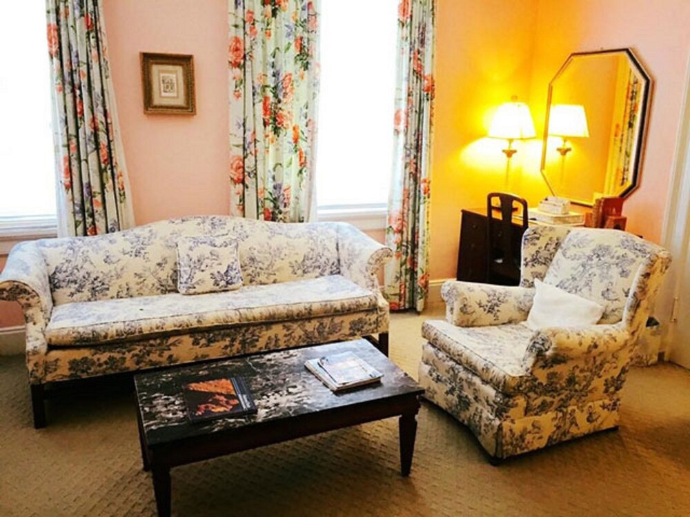 Morehead Inn - photo 28