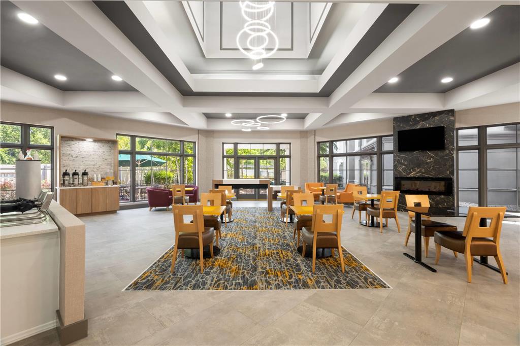 La Quinta Inn & Suites by Wyndham Raleigh Cary - photo 5