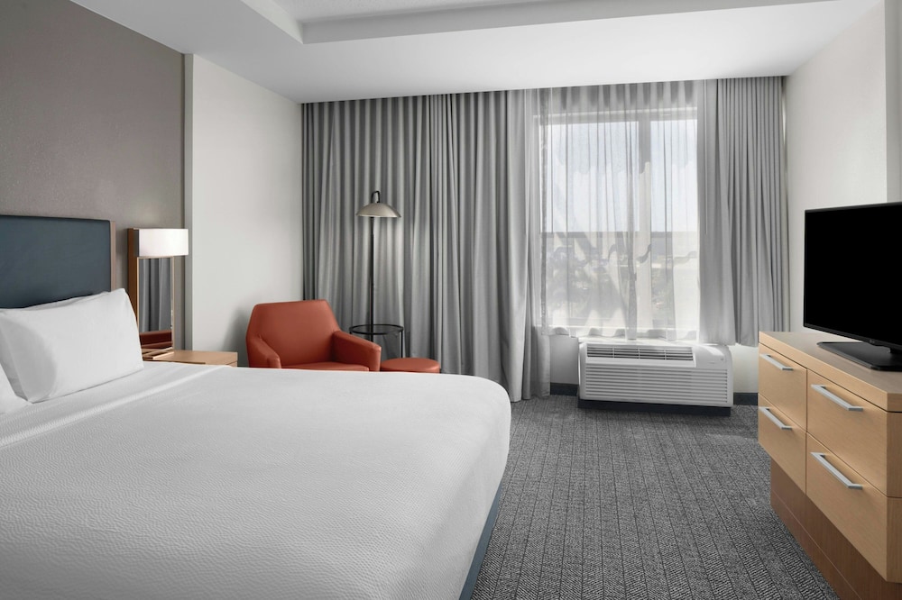 Courtyard by Marriott Charleston Summerville - photo 13