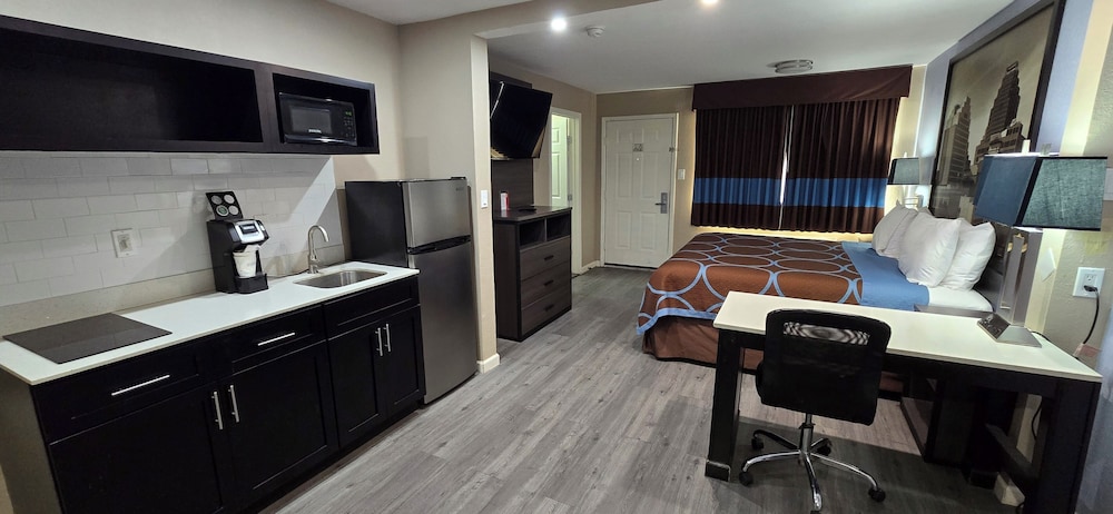 Super 8 by Wyndham Corpus Christi Northwest - photo 17