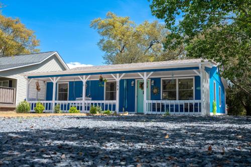 Blu By U by Oak Island Accommodations - photo 15