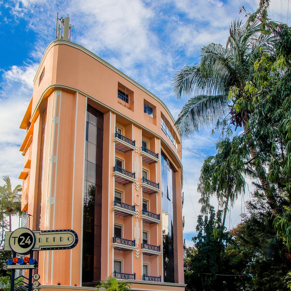 T24 Retro — 4-Star Luxury Hotel in Mumbai, India