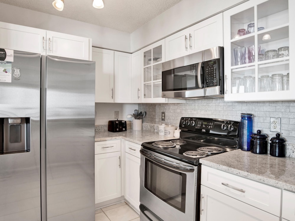 Tristan Towers by Southern Vacation Rentals - photo 13