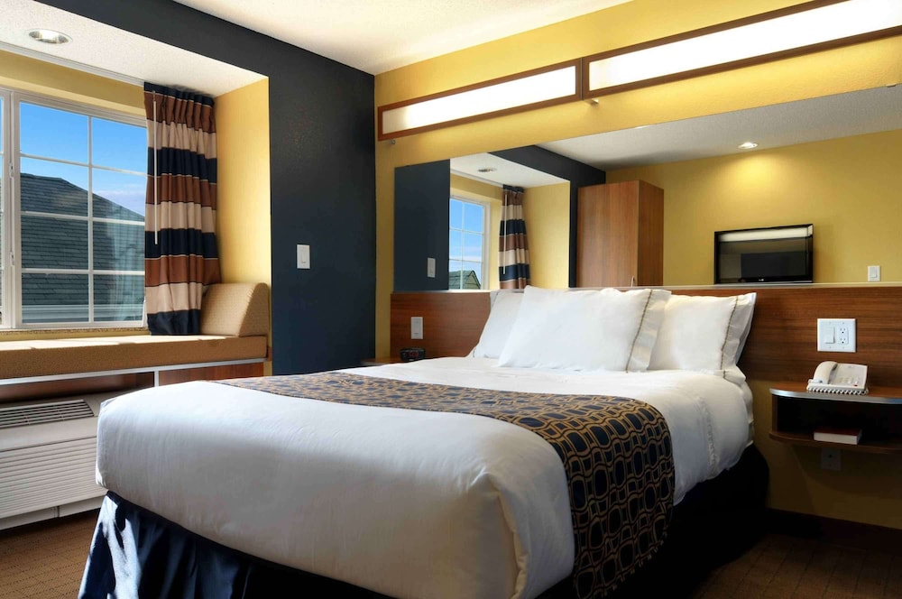 Microtel Inn & Suites by Wyndham Columbus Near Fort Benning - photo 46