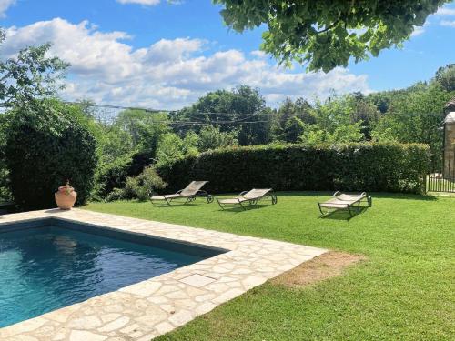 Charming House in Trequanda Pool — 4-Star Luxury Hotel in Trequanda, Italy