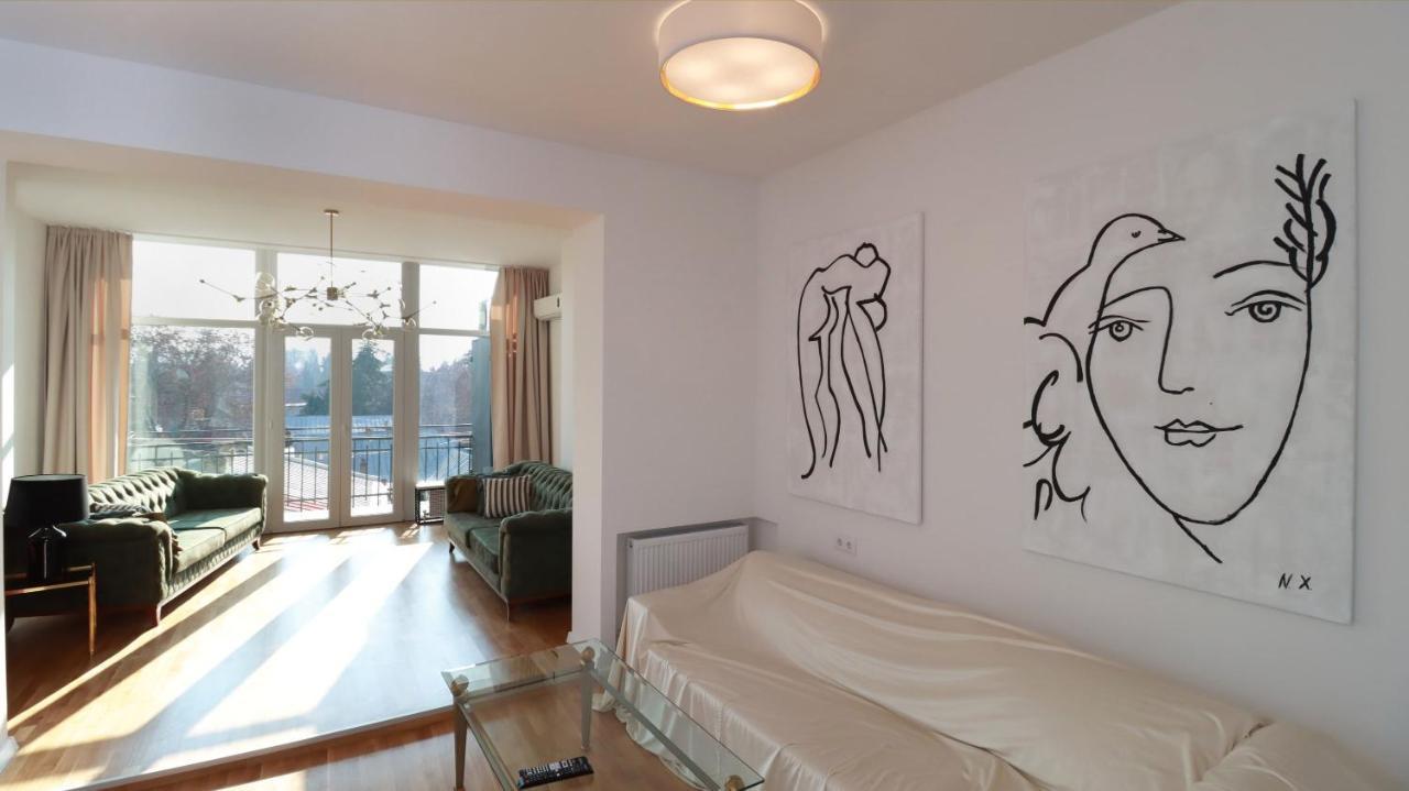 Stylish & Authentic 2BR Retreat in Central Tbilisi Wehost