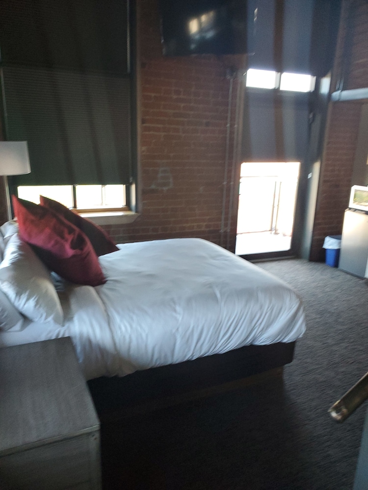 The Hotel Sturgis - photo 14