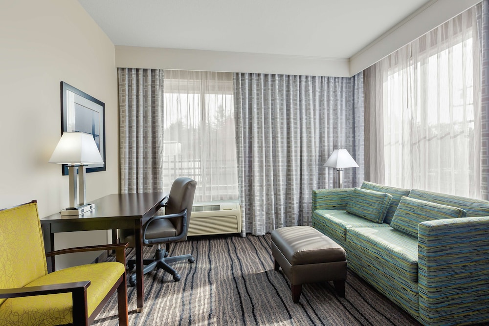 Hampton Inn & Suites Mountain View - photo 16