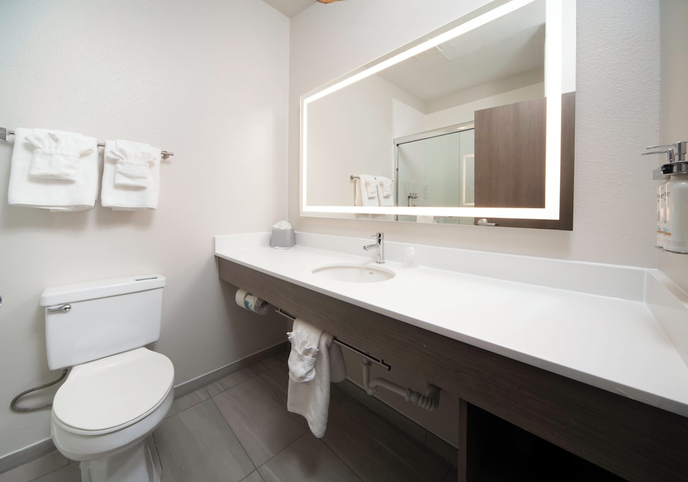 Holiday Inn Express Hotel & Suites Canyon by IHG - photo 12