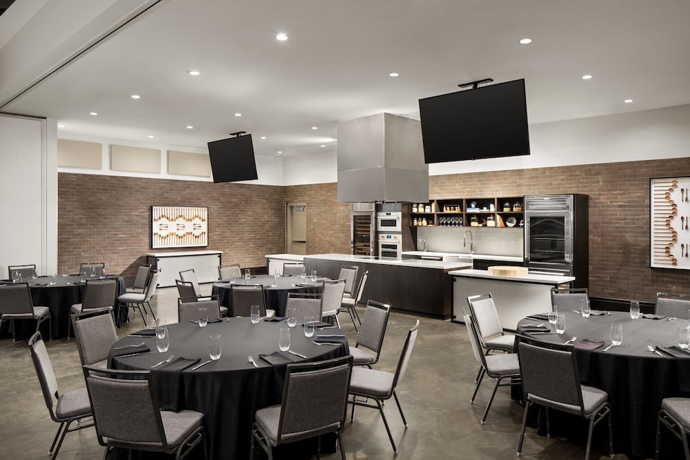 Luminary Hotel & Co. Autograph Hotels - photo 86