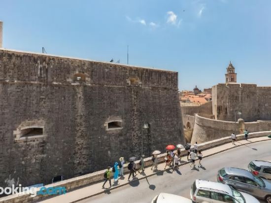 Ragusa City Walls Apartments