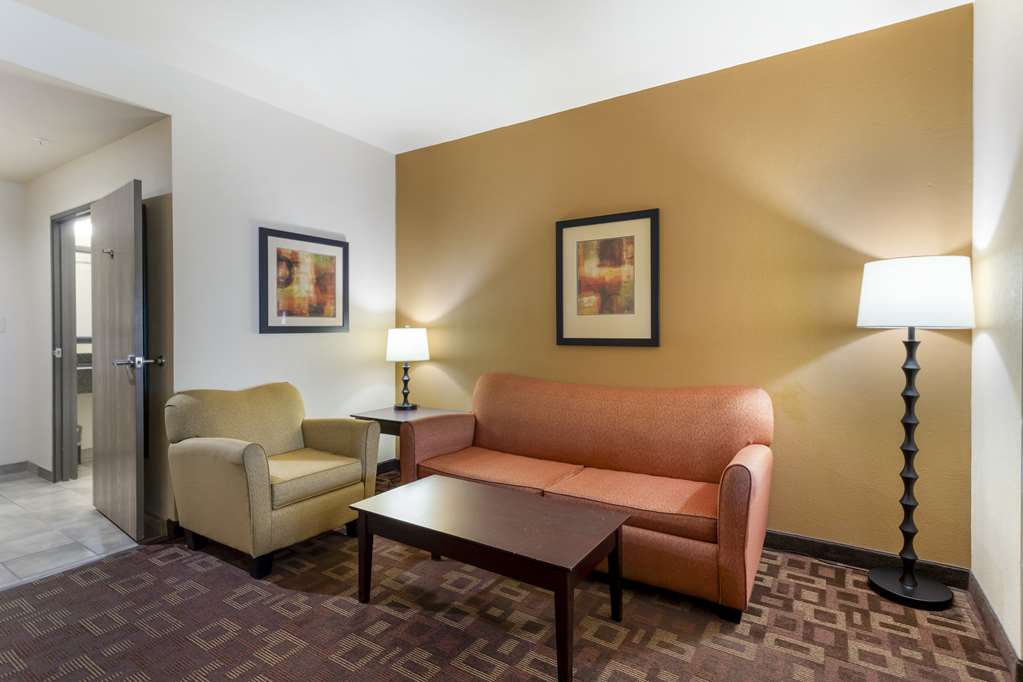 Best Western Plus Goliad Inn & Suites - photo 36