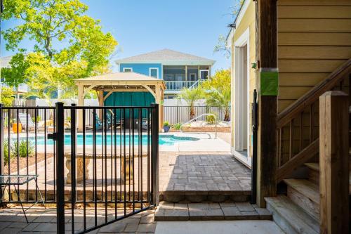 Nemo's Place by Oak Island Accommodations - photo 38