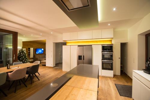 Chalet Murmi — 4-Star Luxury Hotel in Uttendorf, Austria
