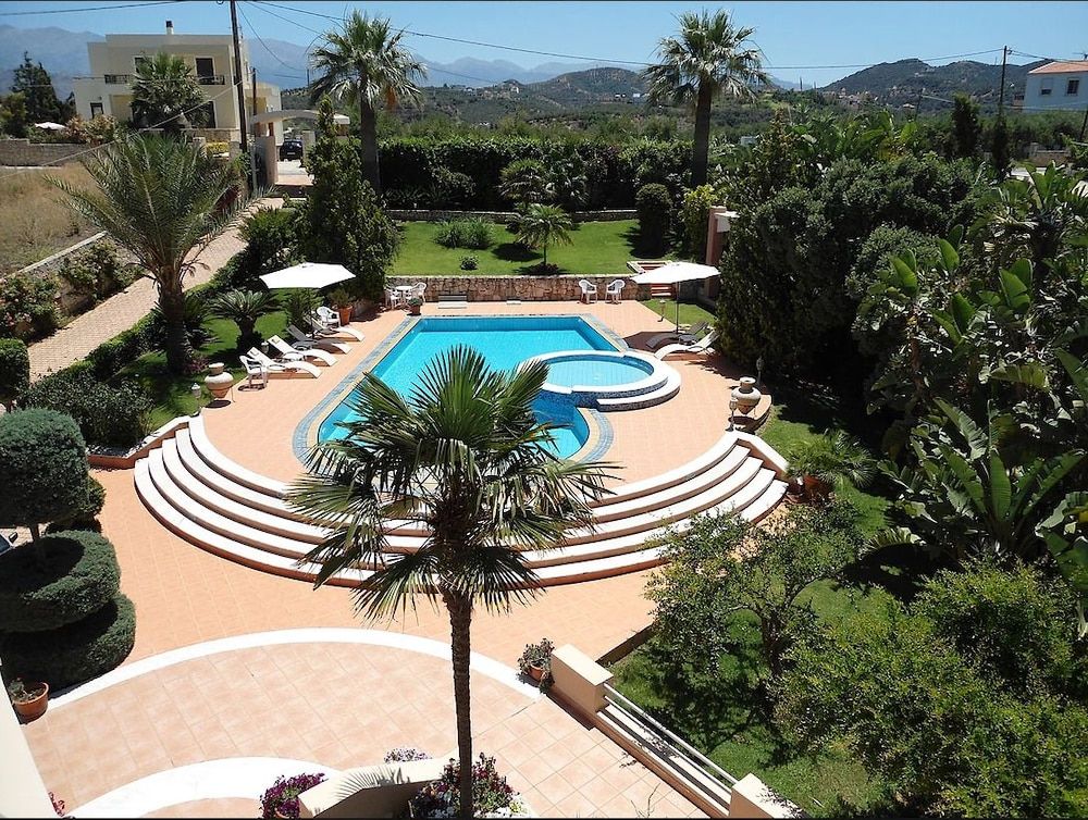 Elina Luxury Residence Villa — 4-Star Luxury Hotel in Chania, Greece
