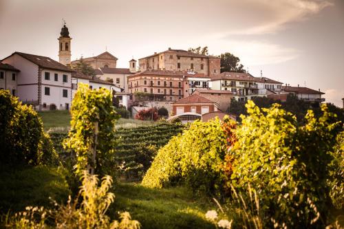 Villa Vinory Tenuta il Sogno — 4-Star Luxury Hotel in San Marzano Oliveto, Italy