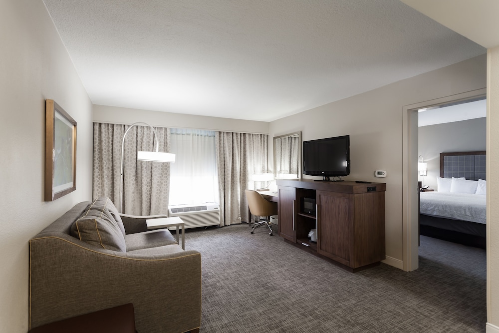 Hampton Inn & Suites Dallas DFW Airport North Grapevine - photo 7