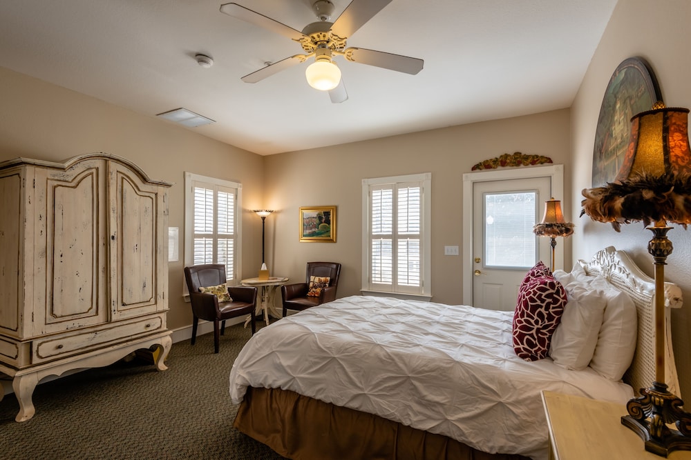 Gruene River Hotel & Retreat - photo 30