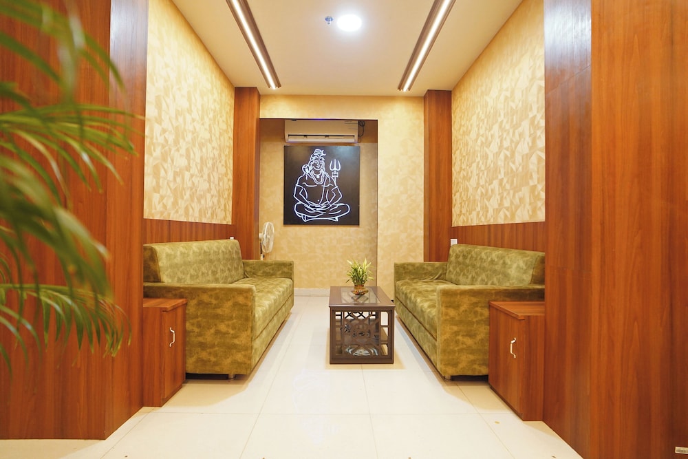 Hotel Tripka Square in Jasidih, India