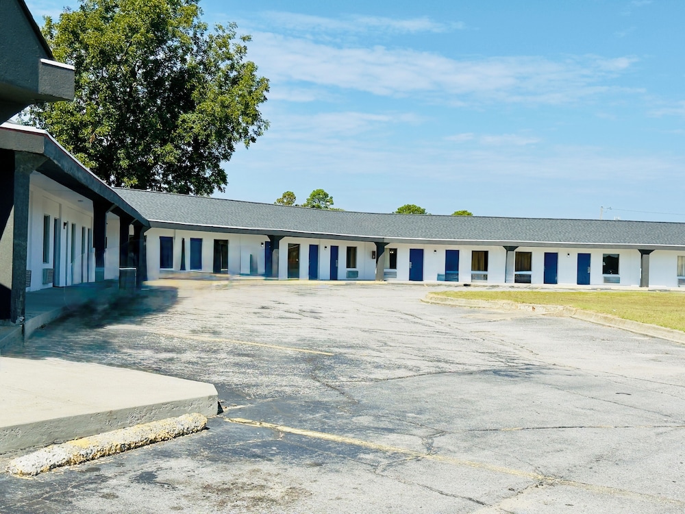 Ross Motel - photo 30