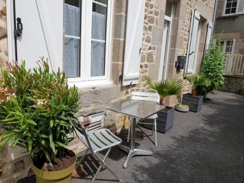Les Gravelots — hotel in Saint-Vaast-La-Hougue