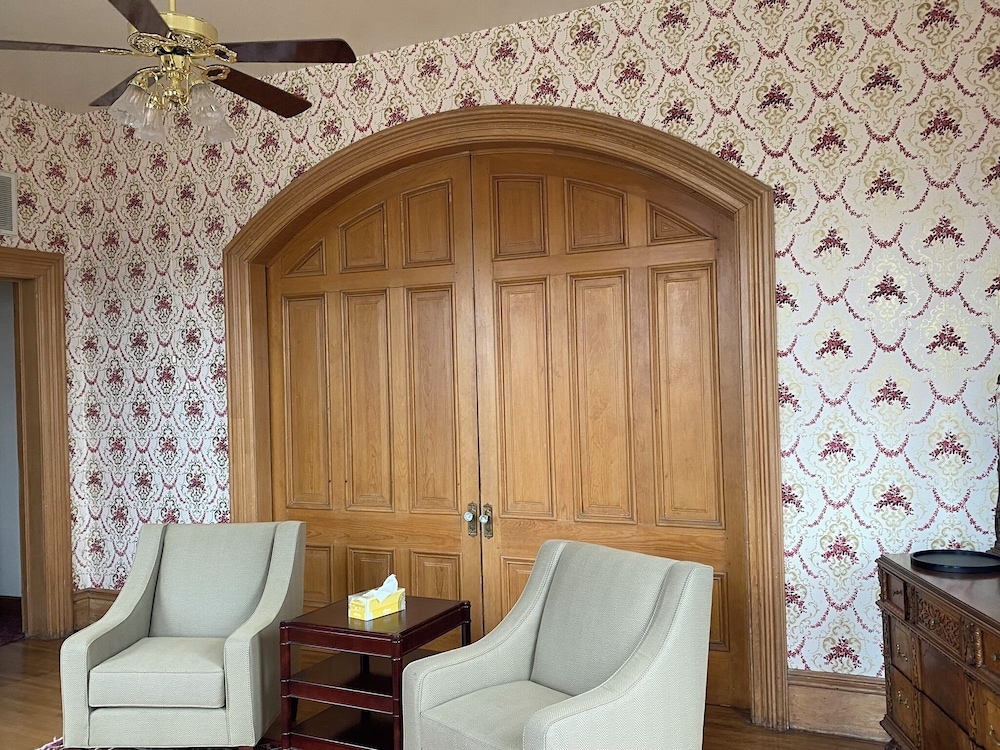 Decker Hotel - photo 36