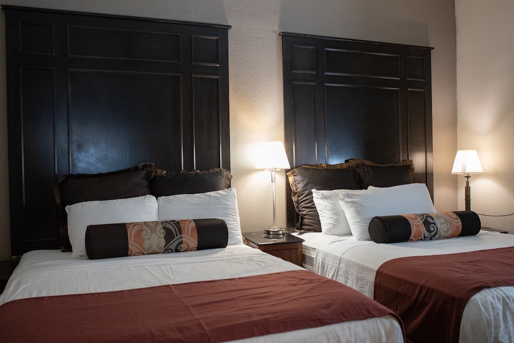 Americas Best Value Inn Detroit Dearborn - photo 12