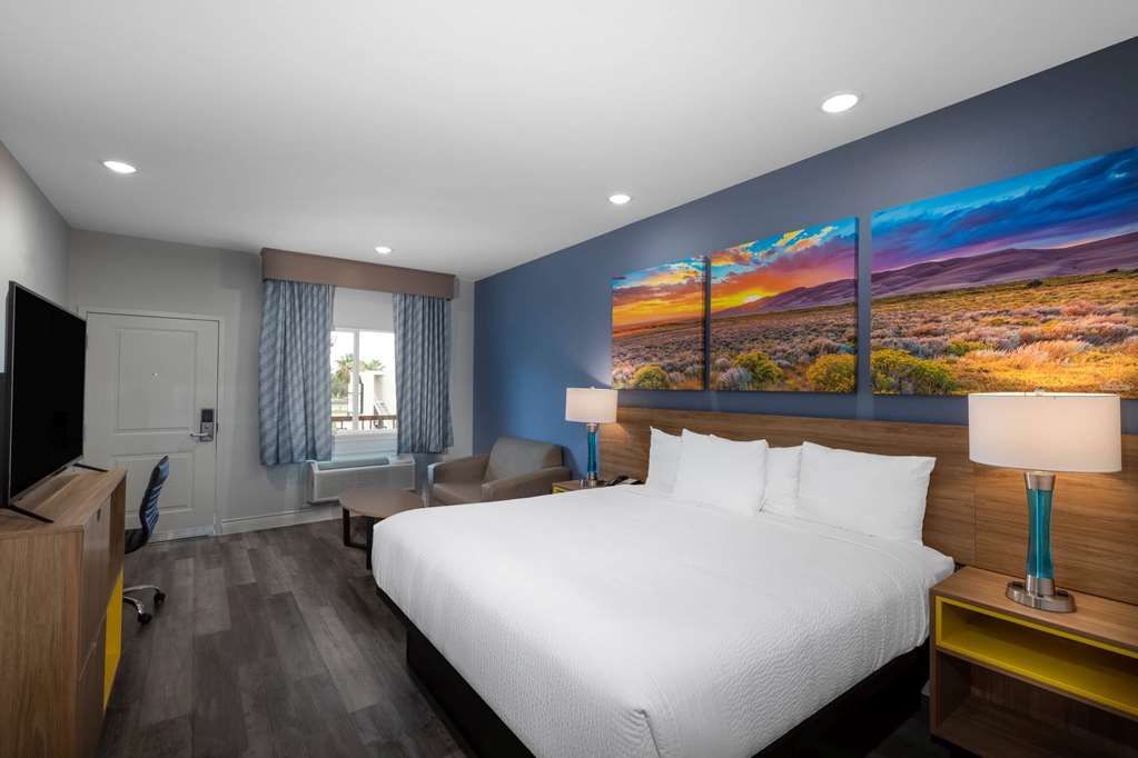 Days Inn & Suites by Wyndham Downtown University of Houston - photo 22