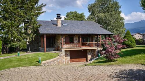 IdA lico chalet en Bellver de Cerdanya — 4-Star Luxury Hotel in Bellver De Cerdanya, Spain