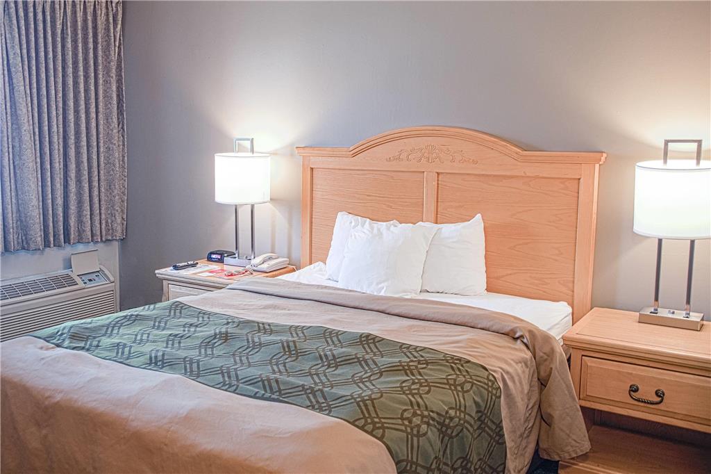 Econo Lodge Rawlins - photo 7