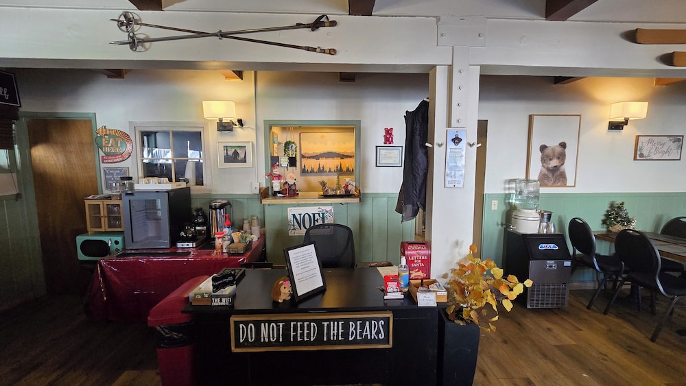 Cinnamon Bear Inn - photo 4