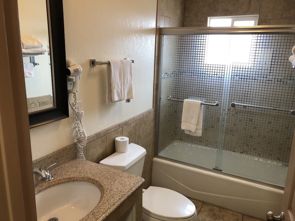 Topper Motel - photo 20
