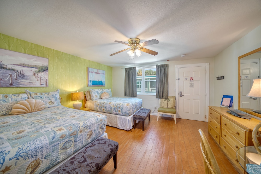 Camelot Beach Suites - photo 9