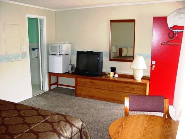 A Holiday Motel - carbon neutral hotel in Maggie Valley