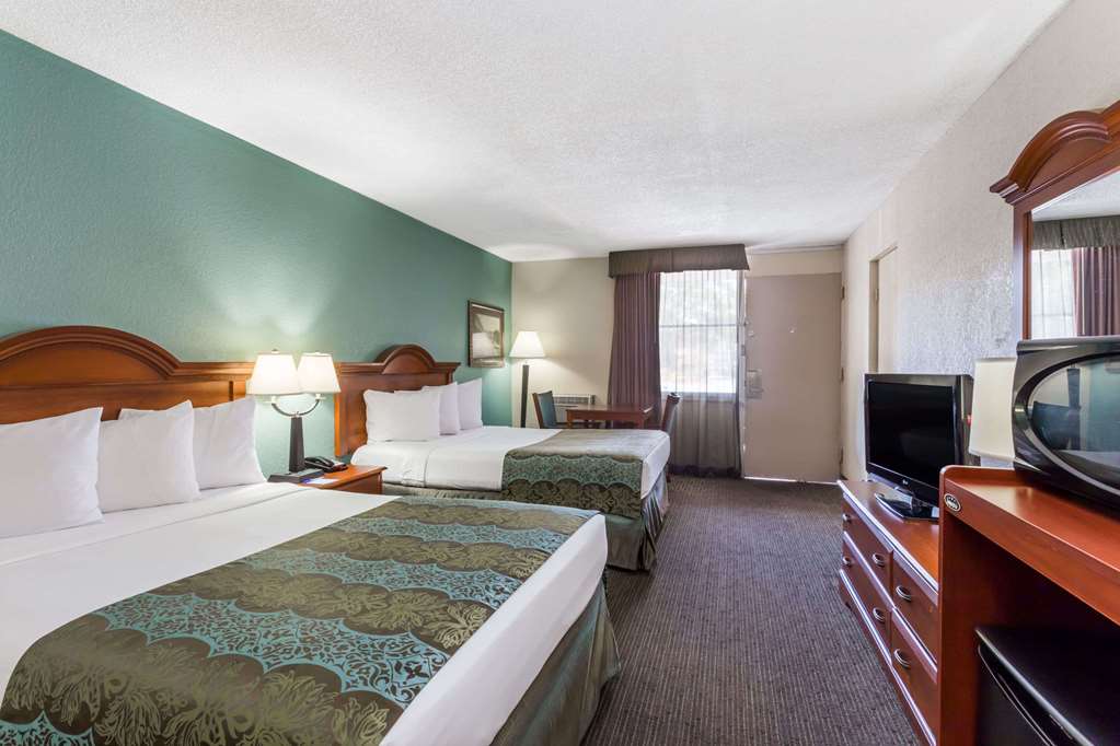 Baymont by Wyndham Sarasota - photo 11
