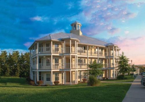 Enjoy All Branson has to offer in this 2BD vacation condo perfect for families — 4-Star Luxury Hotel in Branson, United States