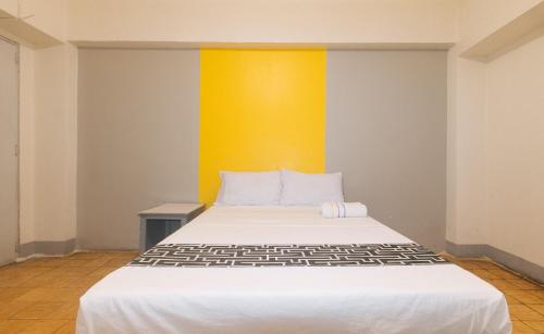 Hotel Madiaas by RedDoorz in Iloilo, Philippines