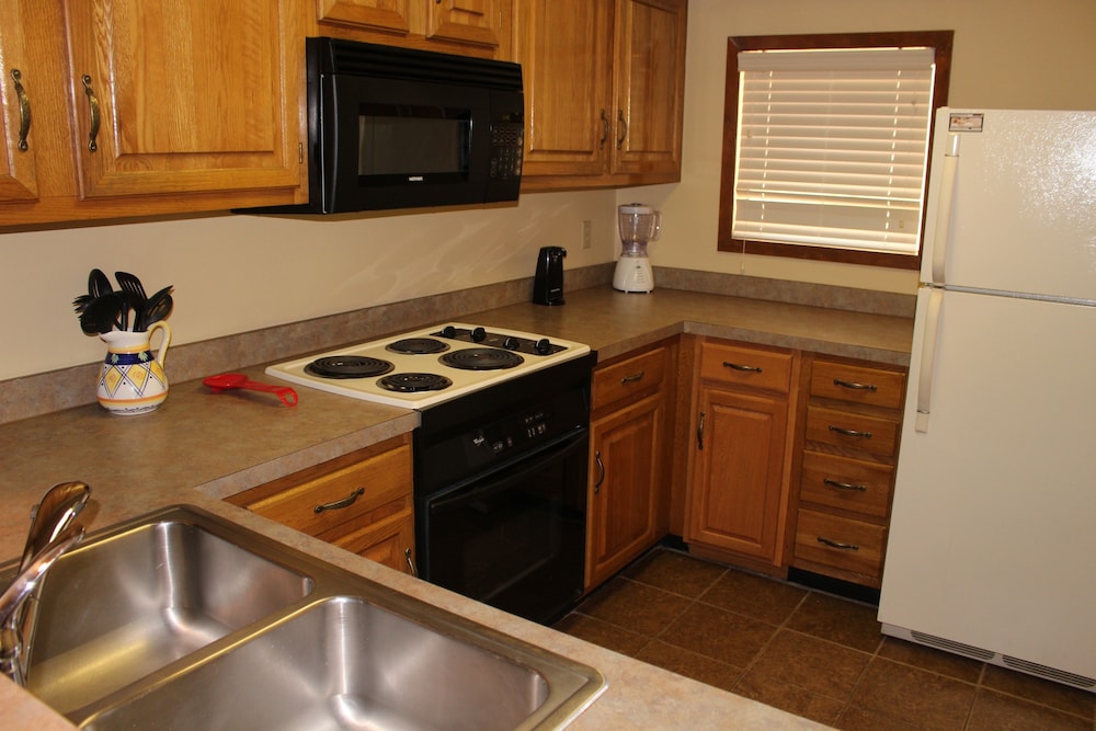 The Wharf Resort - photo 7
