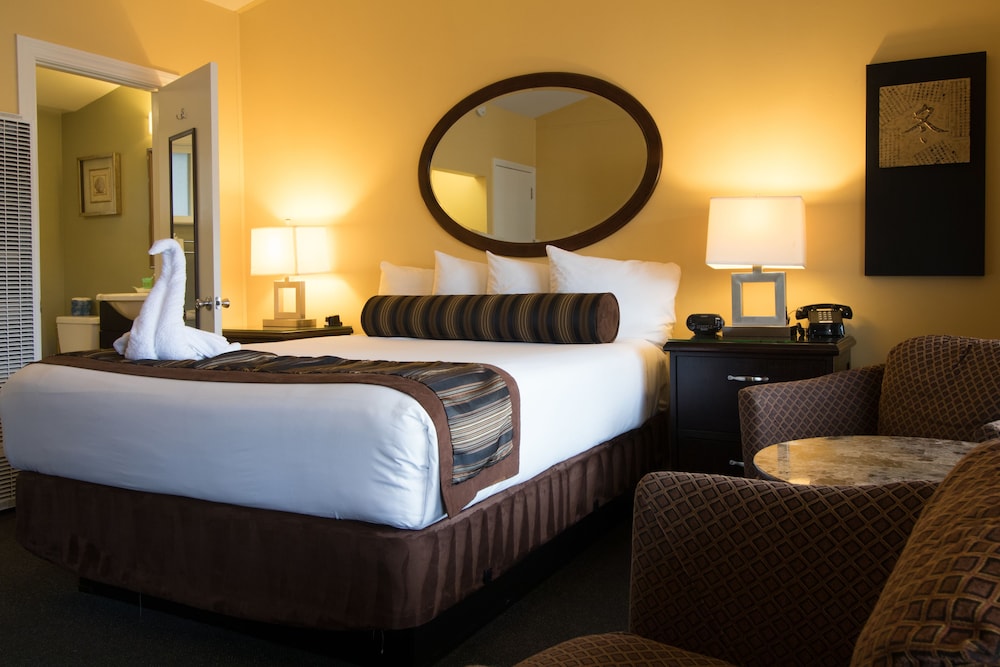 Monterey Peninsula Inn - photo 7