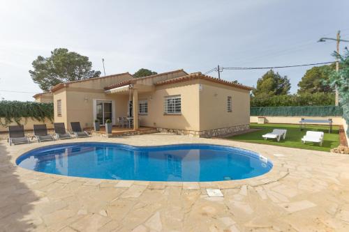 Comfortable House in Les Tres Cales with Private Pool — 4-Star Luxury Hotel in L'ametlla De Mar, Spain