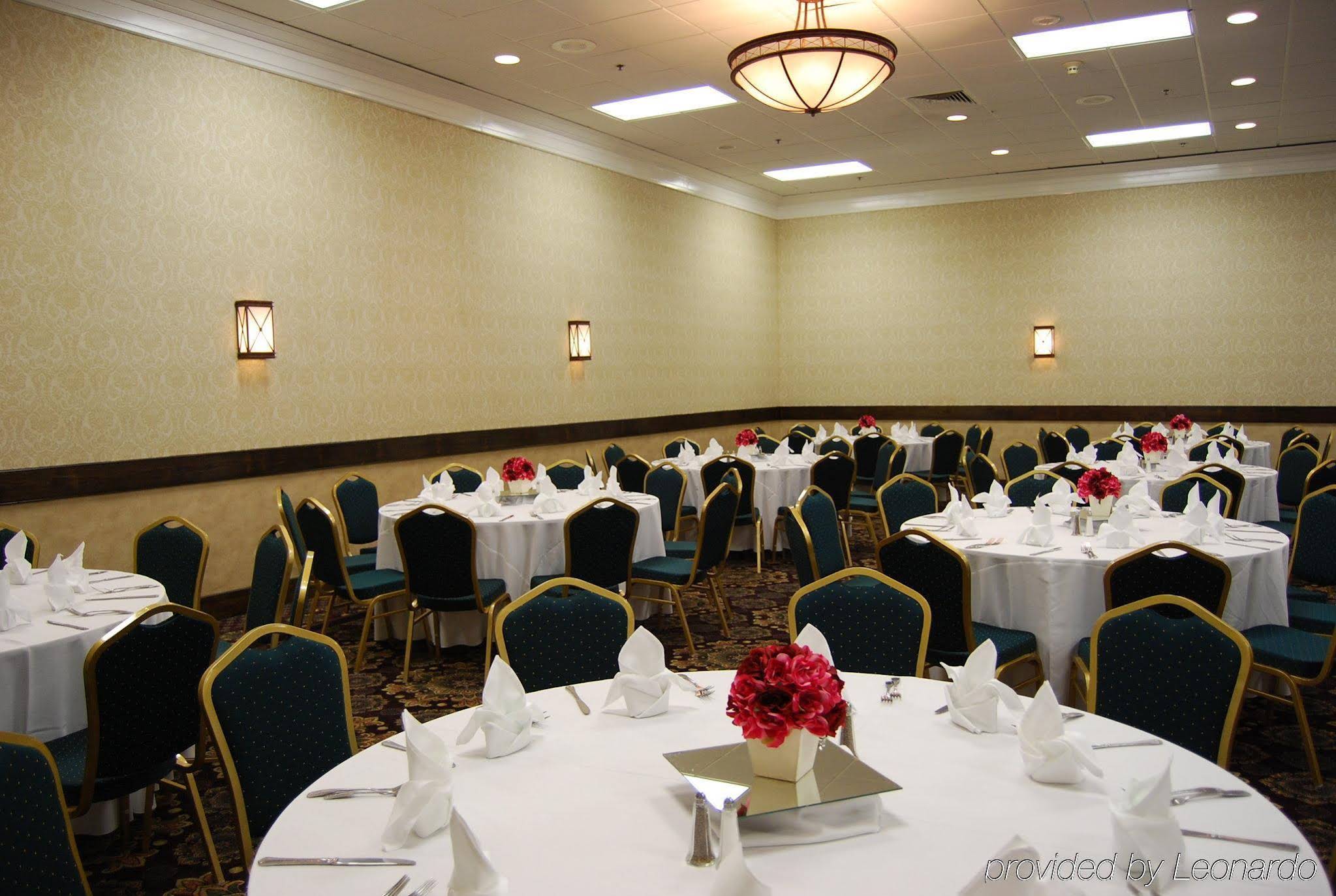 Love Field Hotel & Suites - photo 4
