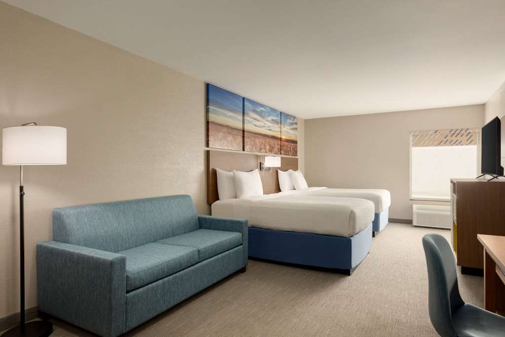 Days Inn by Wyndham Hillsboro - photo 24