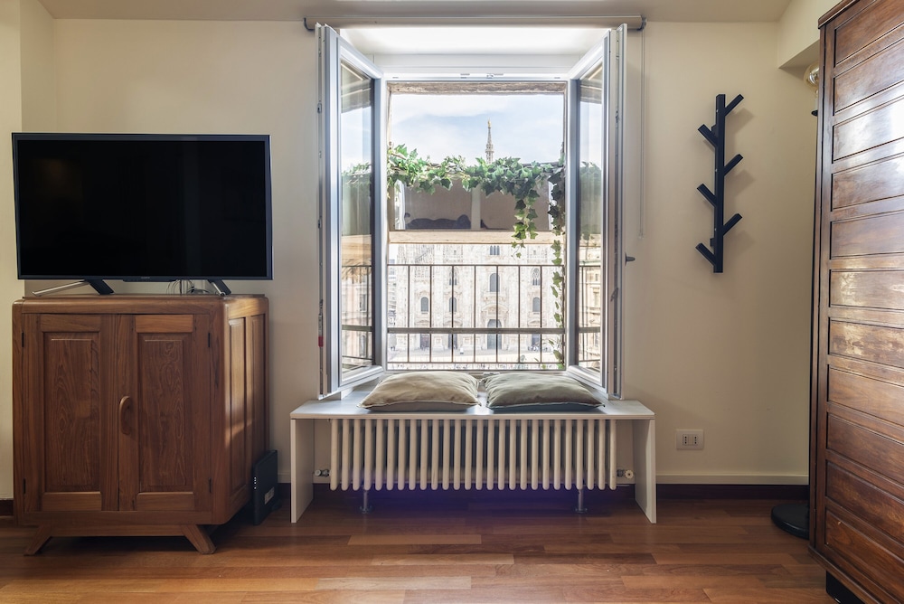easyhomes Duomo View — 4-Star Luxury Hotel in Milan, Italy